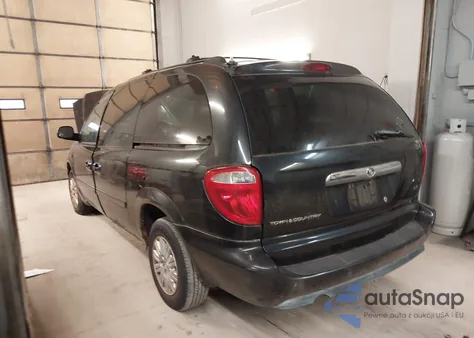 2005 Chrysler Town & Country Lx from USA, damaged, VIN 2C4GP44R95R123478